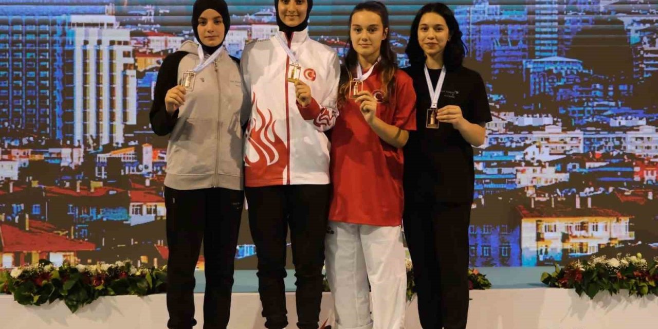 Körfezli Eslem Türkiye şampiyonu oldu