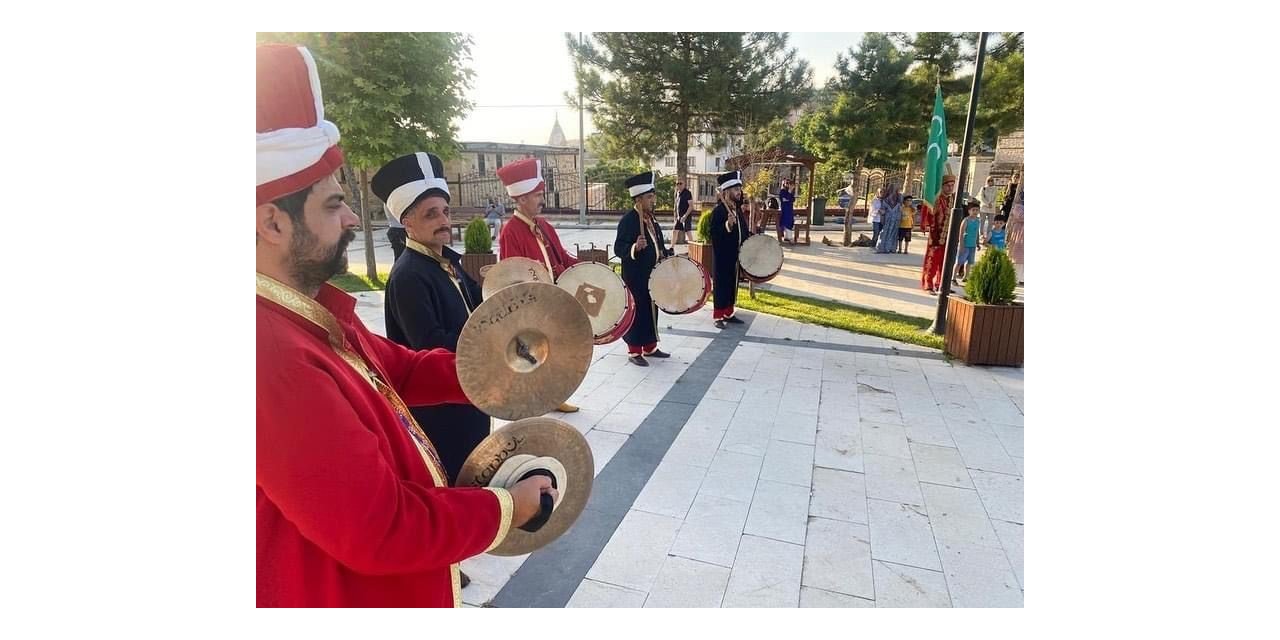 Tarihi mahalle Harput’ta mehter etkinliği
