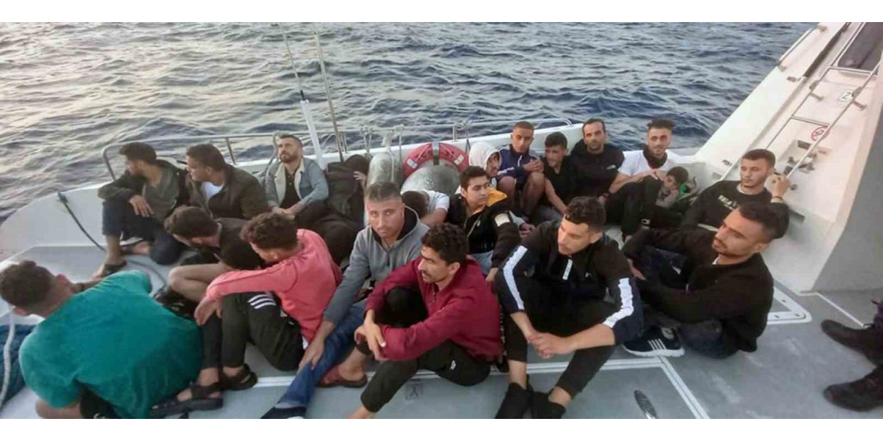 Datça’da 20 düzensiz göçmen kurtarıldı