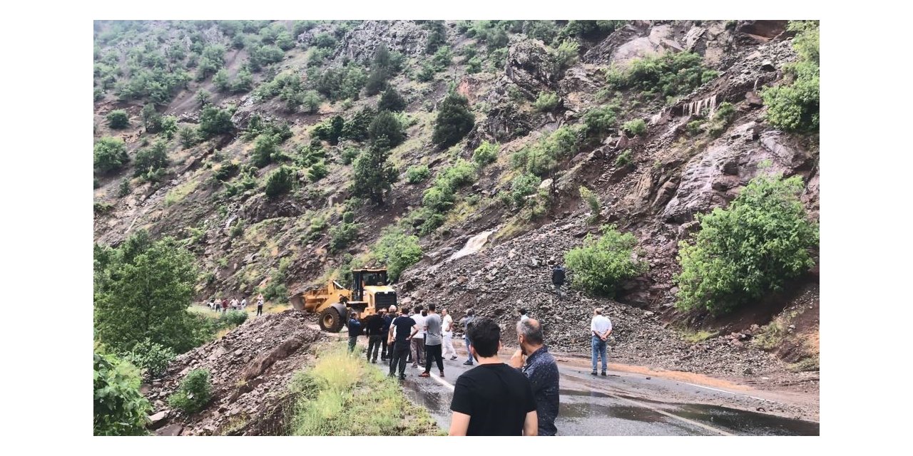 Artvin’de sağanak heyelan ve su baskınlarına neden oldu