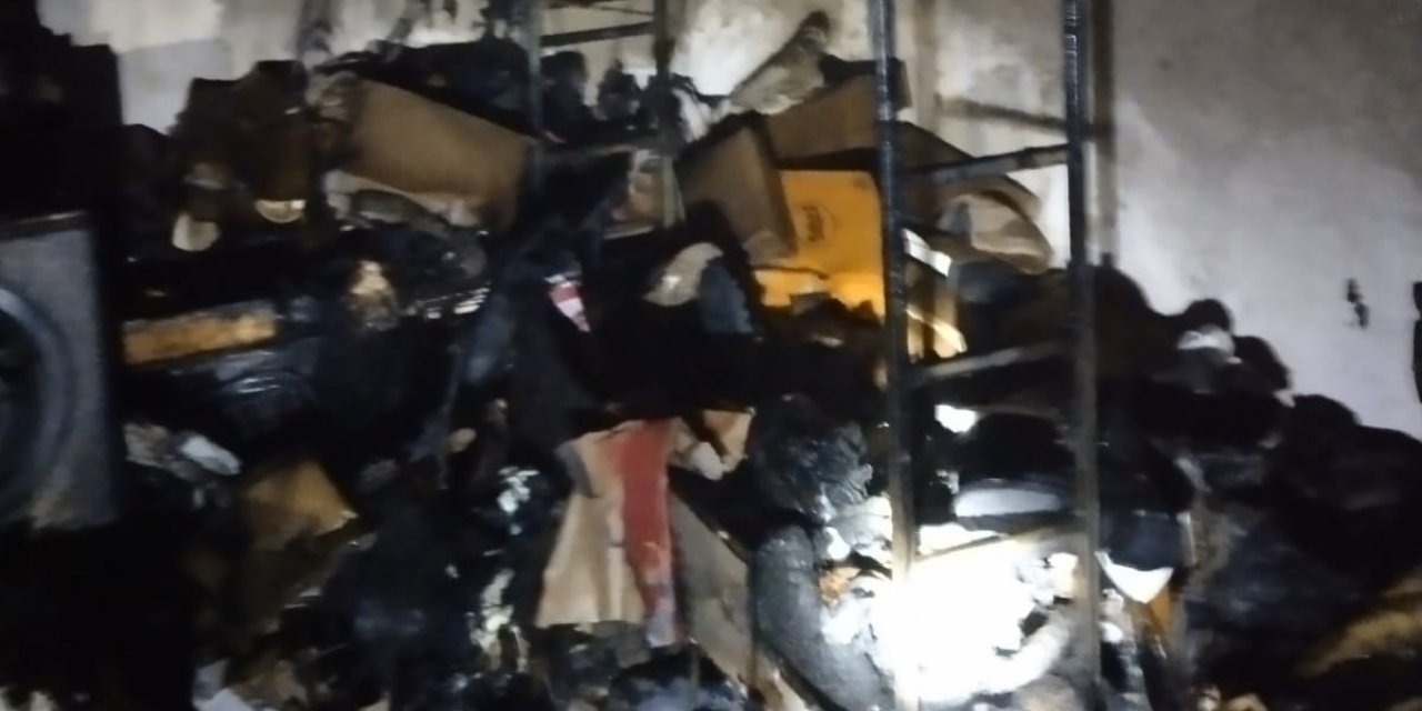 Gönen’de ayakkabı dükkanında yangın çıktı