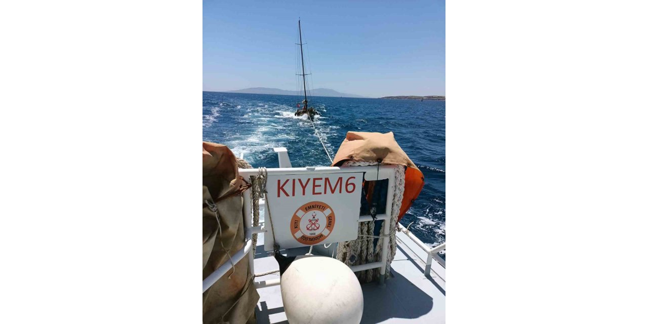 Bodrum’da arızalanan tekneyi Kıyı Emniyet ekipleri kurtardı