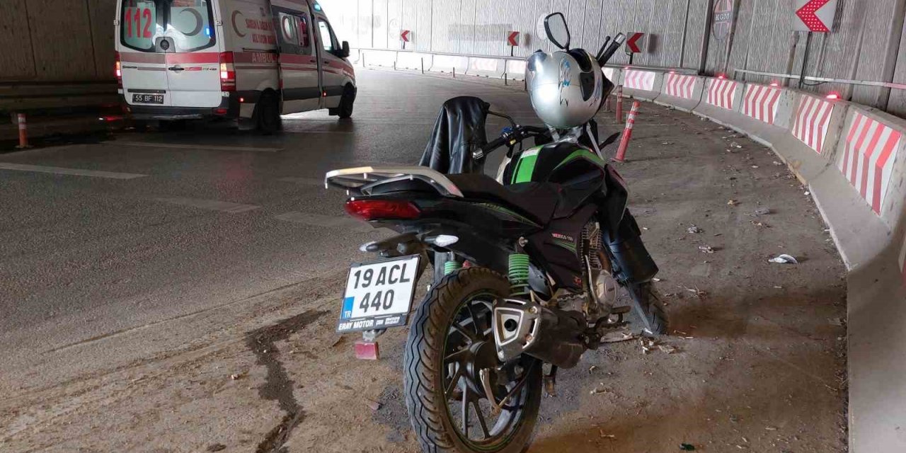 "Ucube" alt geçitte motosiklet kazası: 1 yaralı