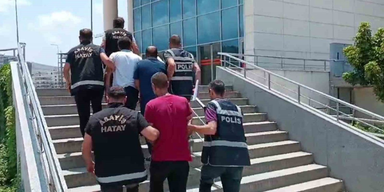 Hatay’da hırsızlık şüphelisi 3 kişi yakalandı