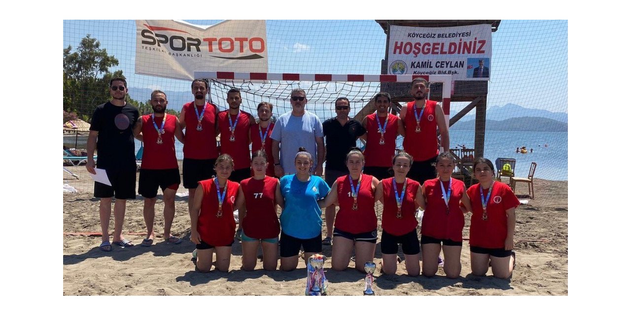 DPÜ hentbol takımlarından büyük başarı