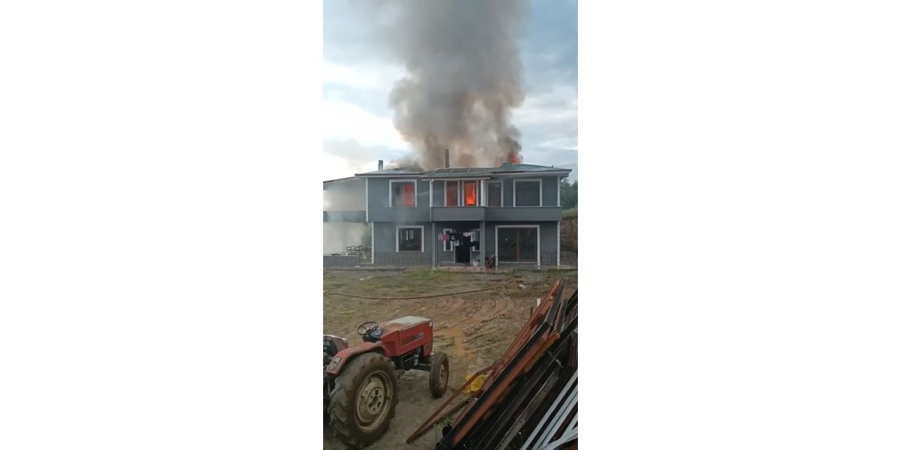 Sobayı benzinle yakmak istedi, evi yaktı