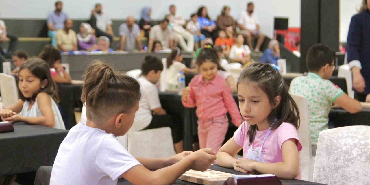 Mangala turnuvası büyük ilgi gördü