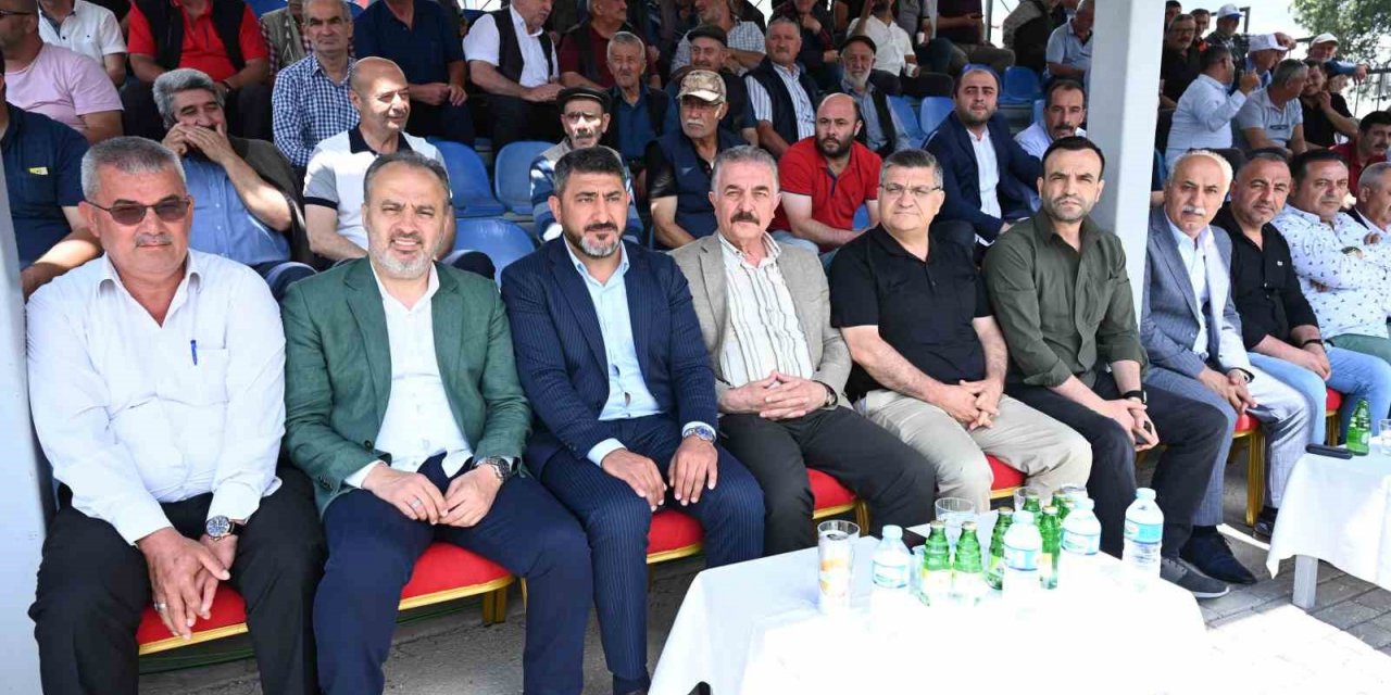 Rahvan at yarışlarında çeyrek final heyecanı