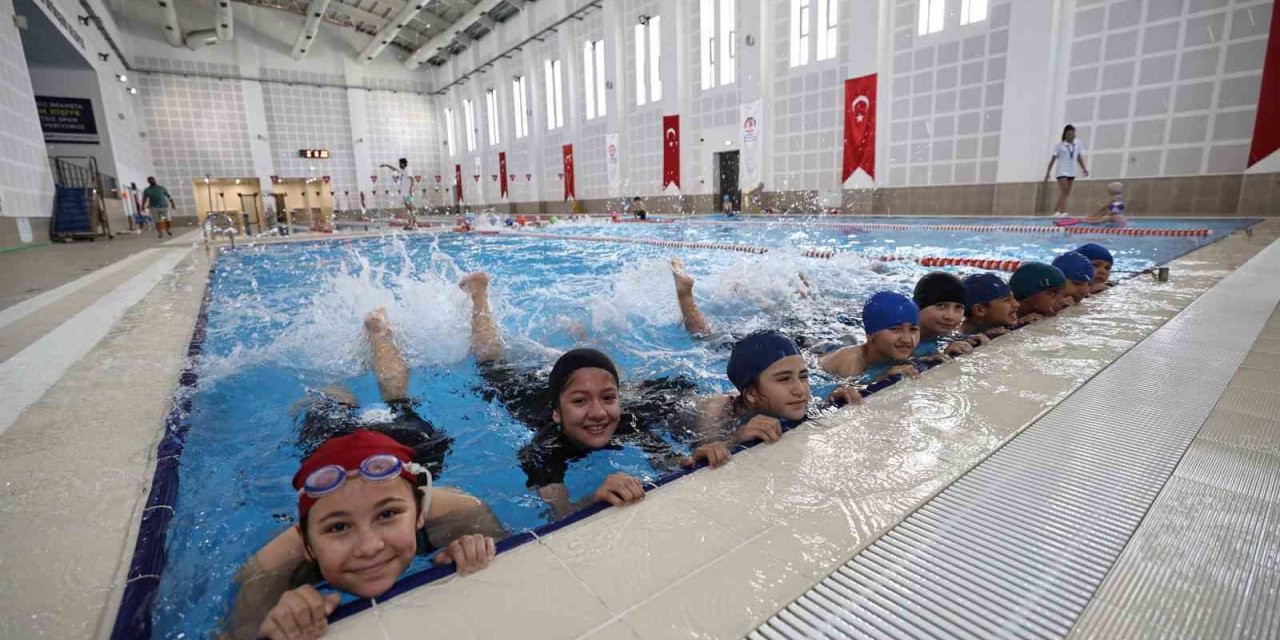 Denizli’de yüzme kurslarına yoğun ilgi