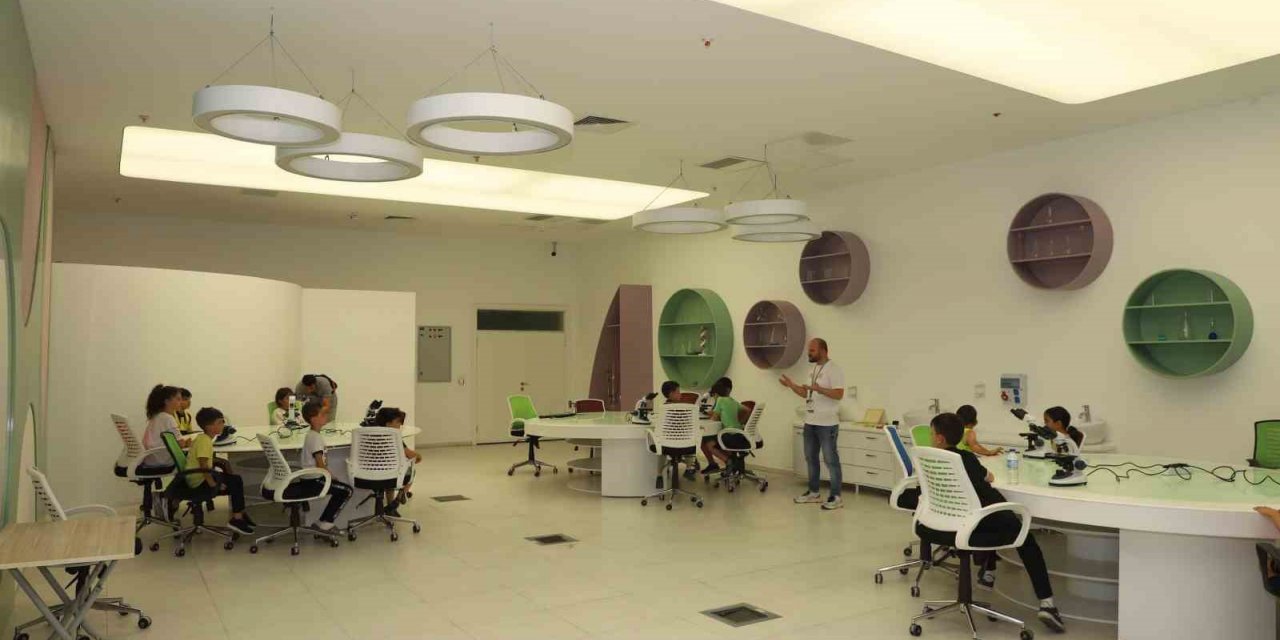 Kayseri Bilim Merkezi’nde yaz dolu dolu geçiyor