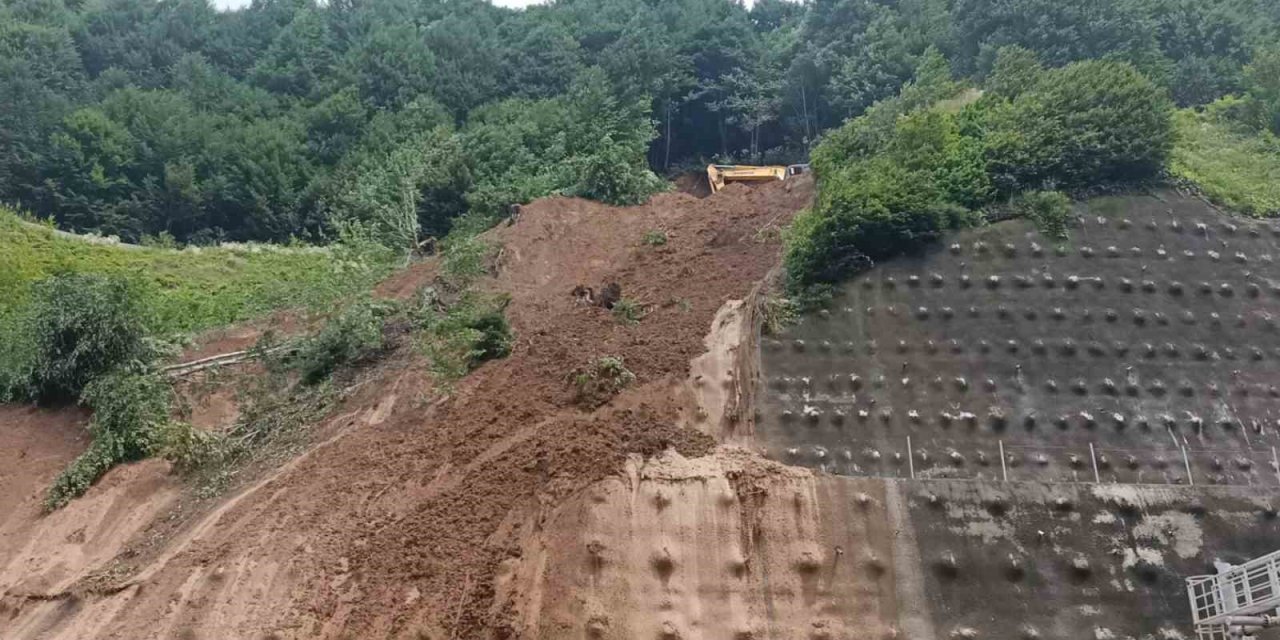 Bolu Dağı Tüneli’nde heyelanın izleri siliniyor