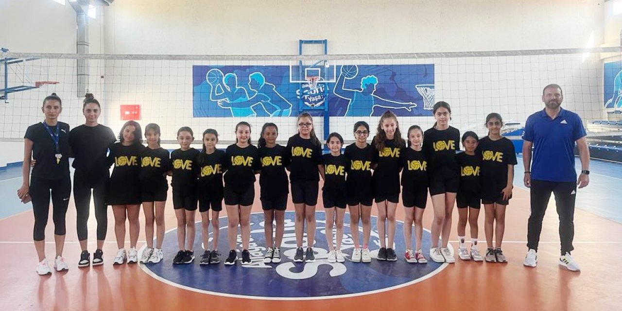 Aliağalı çocuklar yaz tatilini spor yaparak değerlendiriyor