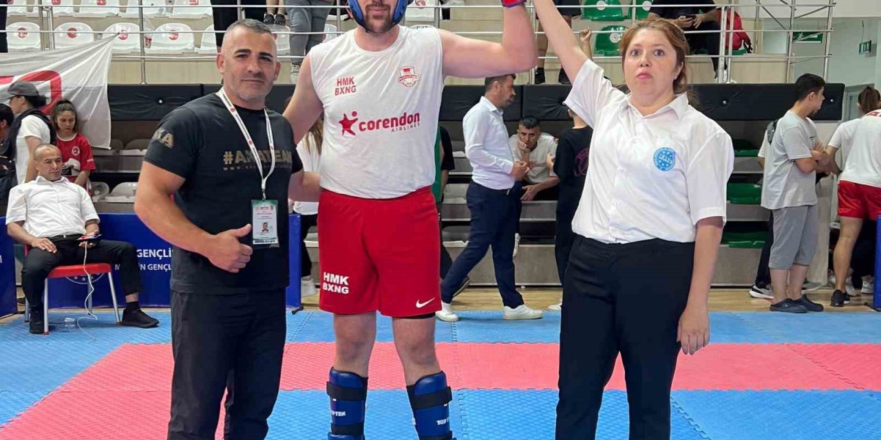 Muratpaşa’nın kick boksçusu Milli Takımda