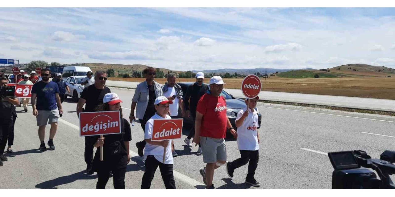 Bolu Belediye Başkanı Özcan: “Genel Başkan o kadar rahat ki sanki sınıf başkanlığı seçimini kaybetmiş gibi”