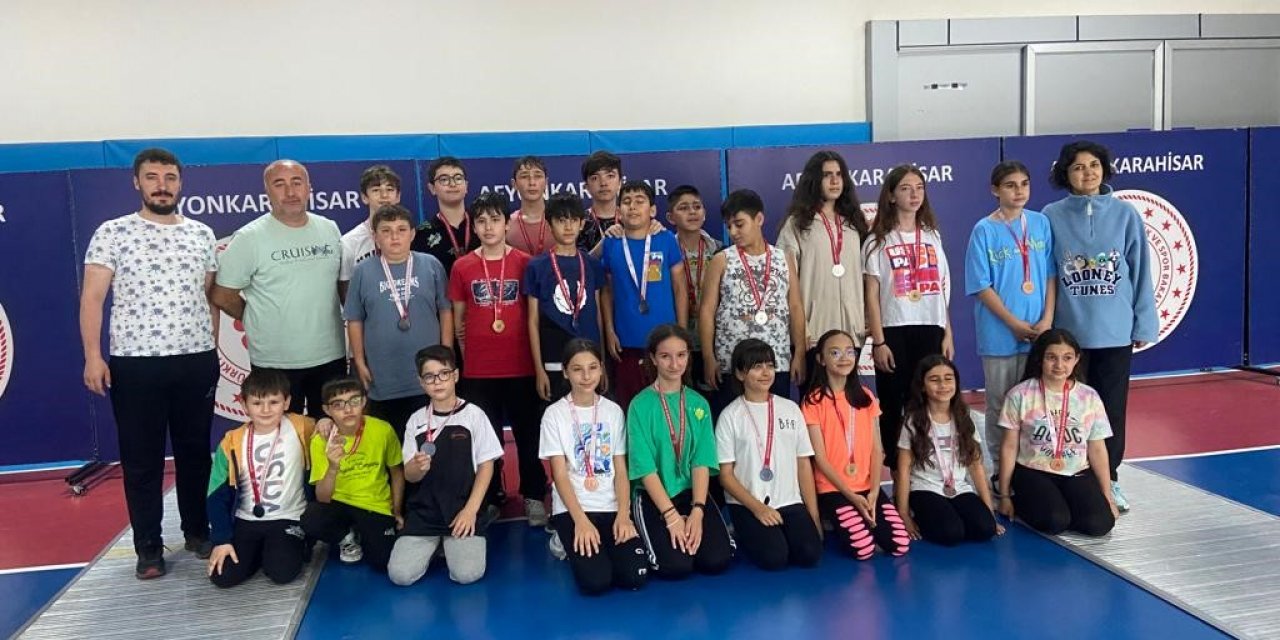 15 Temmuz Şehitleri Anma Haftası eskrim müsabakaları tamamlandı