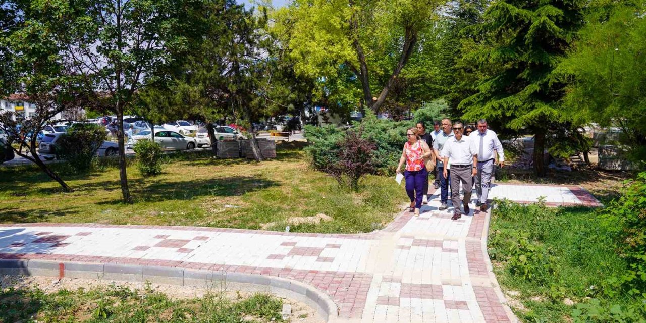 Başkan Ataç’tan park incelemesi