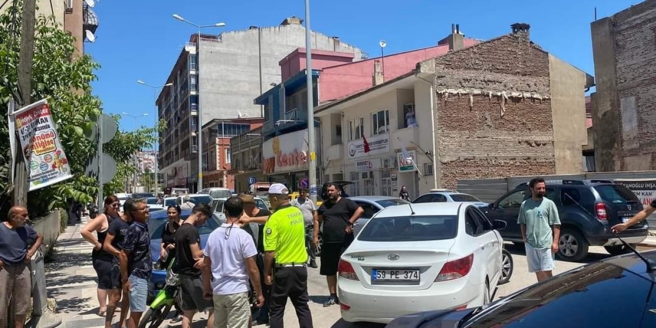 Erdek’te otomobil ile motosiklet çarpıştı: 1 kişi yaralandı