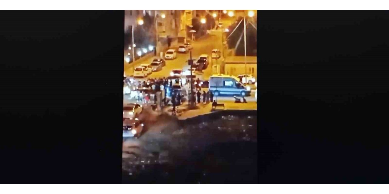 Nusaybin’de iki araç kafa kafaya çarpıştı: 2 yaralı