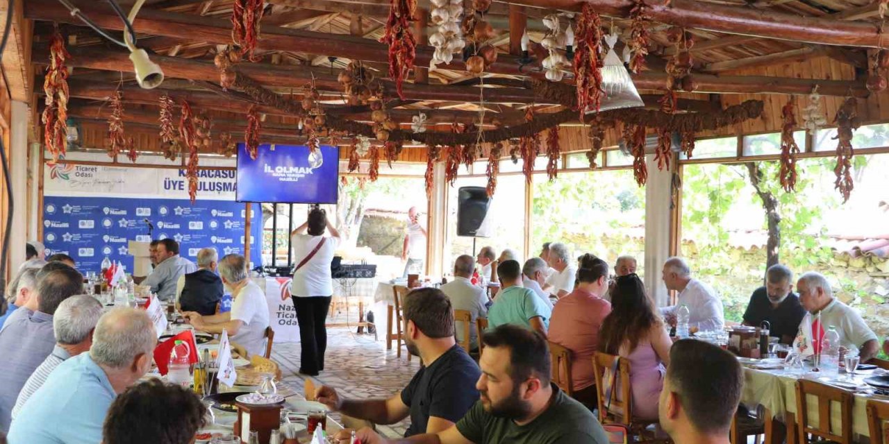 Nazilli Ticaret Odası yönetimi Karacasulu üyeleri ile bir araya geldi