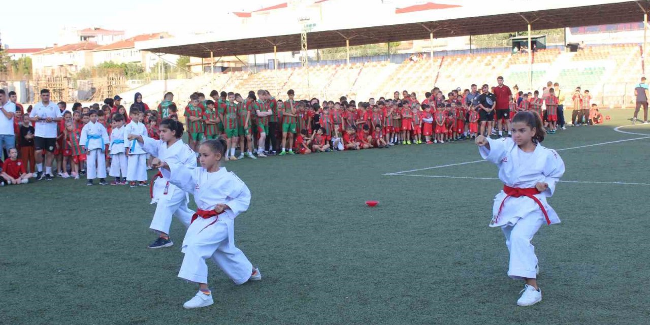 Osmaneli’nde yaz spor okullarının açılışı yapıldı