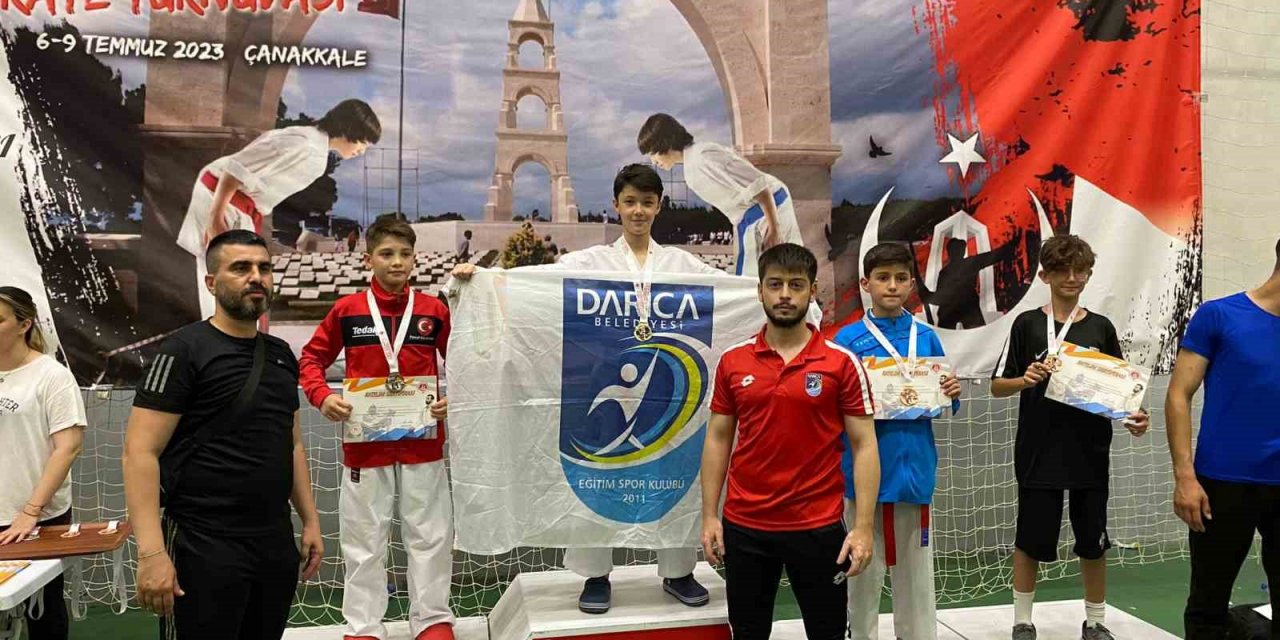 Darıca’nın genç sporcuları fırtına gibi