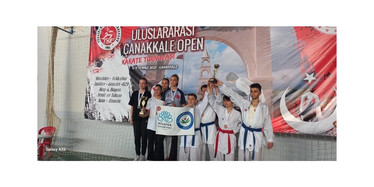 Nilüferli sporcular Karate Turnuvası’ndan ödülle döndü