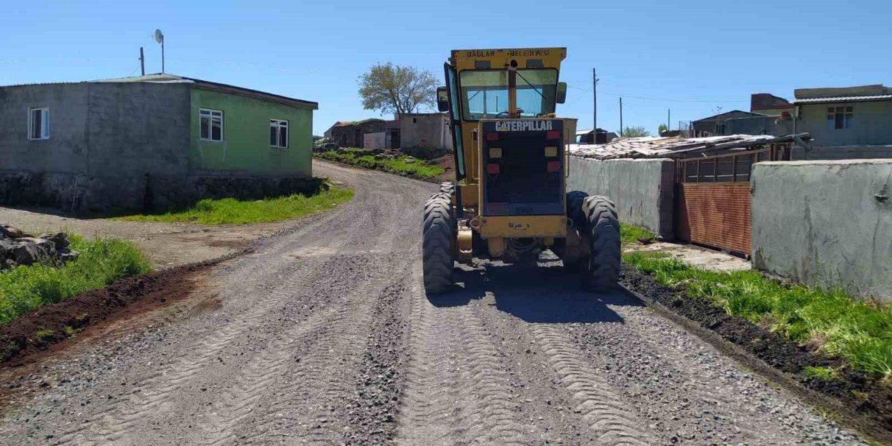Bağlar Belediyesi kırsal yerleşim yerlerinde ulaşım sorununu çözüyor