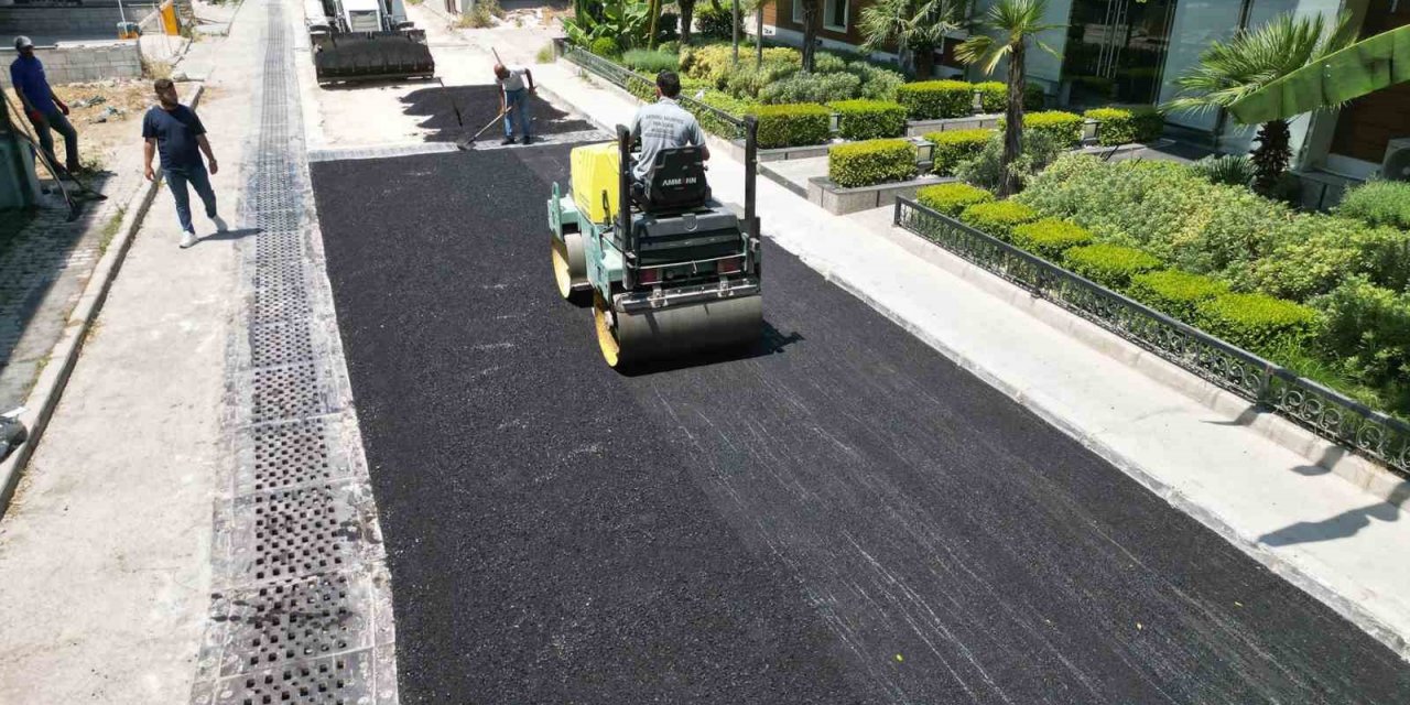 Bayraklı’da asfaltlama çalışmaları sürüyor