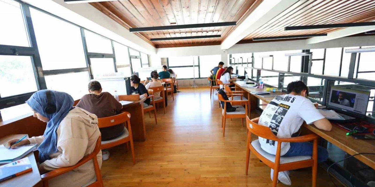 Aksaray’da kitap konaklarında yaz tatili yoğunluğu