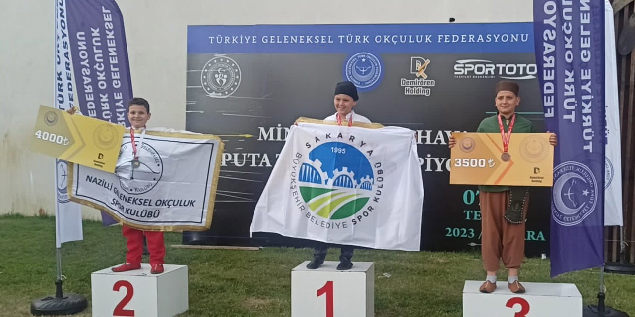 Sakarya Büyükşehir sporcusundan Türkiye şampiyonluğu geldi