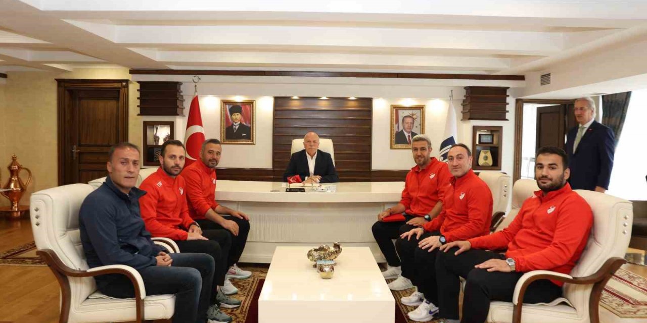 TÜFAD’tan Başkan Sekmen’e spor yatırımları övgüsü