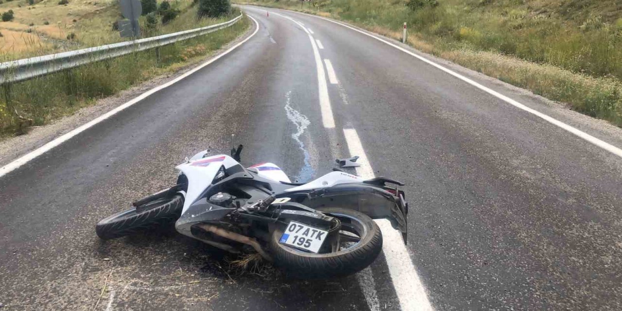 Tırla çarpışan motosiklet sürücüsü öldü