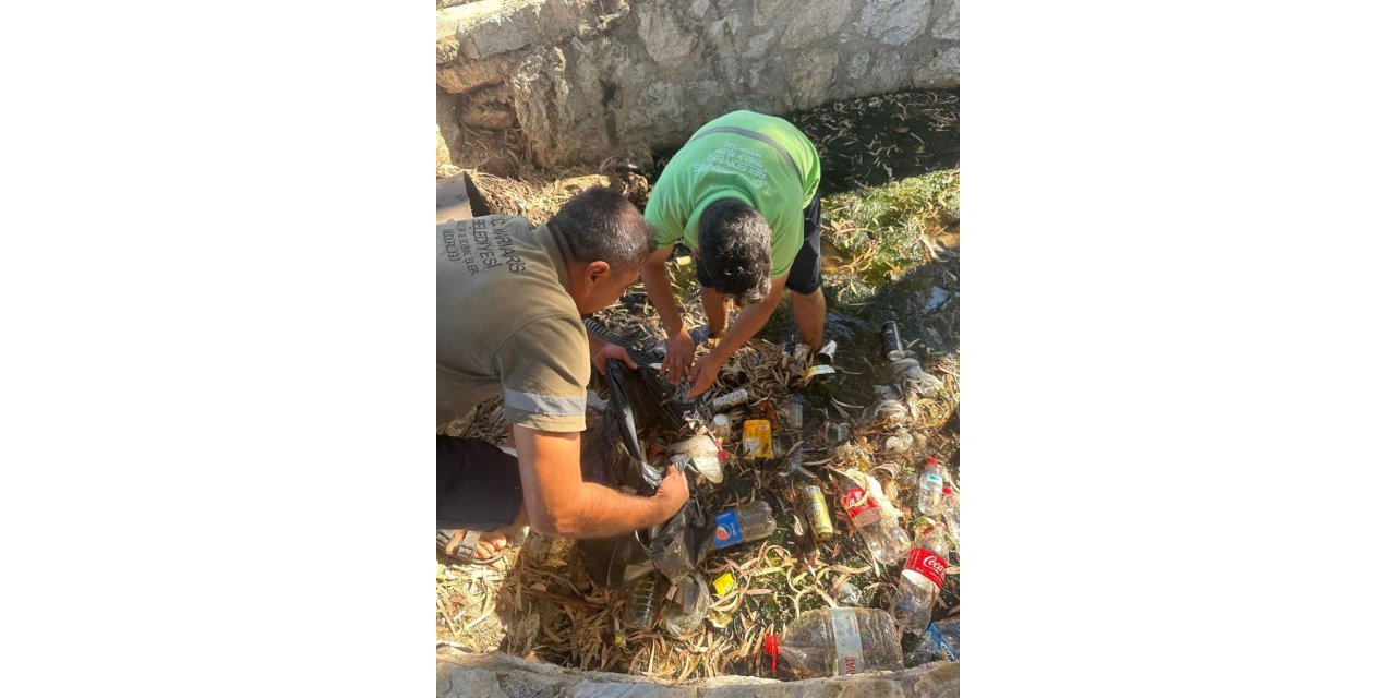 Belediye, sivrisinek ve kötü koku oluşumunu önlemek için dere yataklarını temizledi