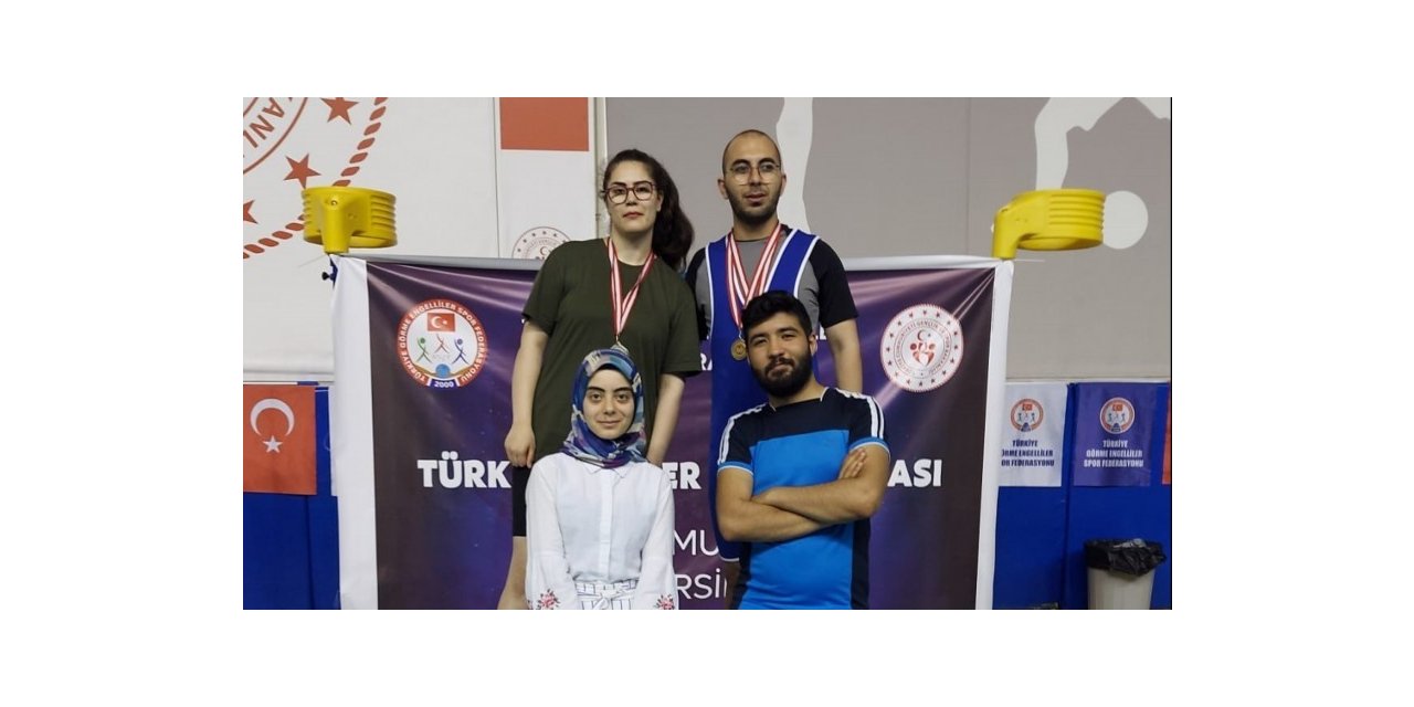 Görme engelli Salih’in halterde büyük başarısı