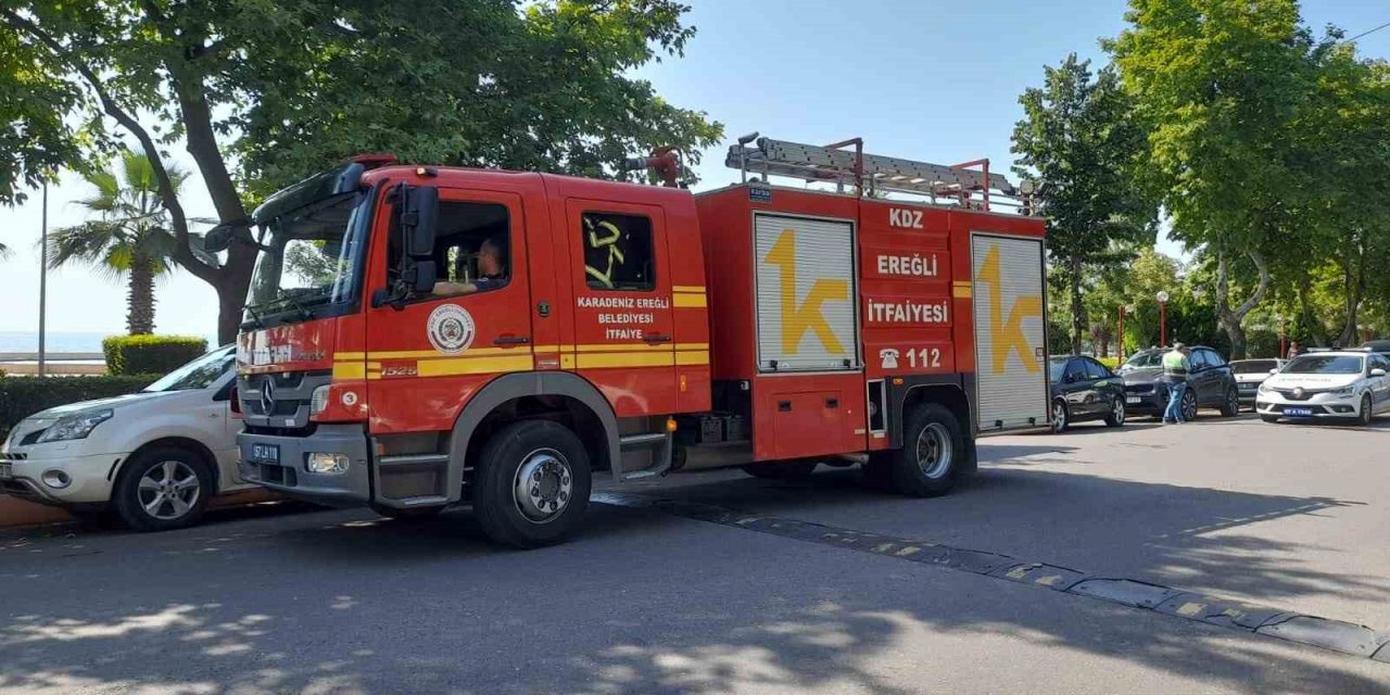 Panodan çıkan dumanlar ekipleri harekete geçirdi