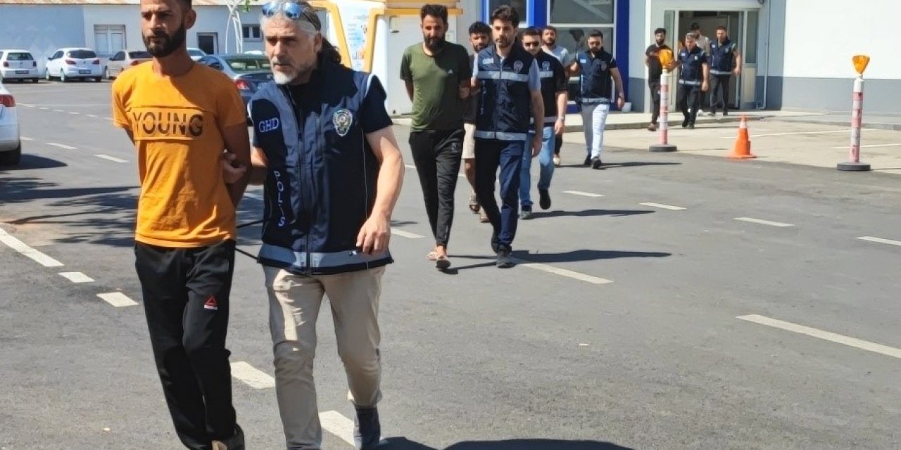 Kaçak göçmenleri bin 500 dolara getiren 7 şüpheli yakalandı
