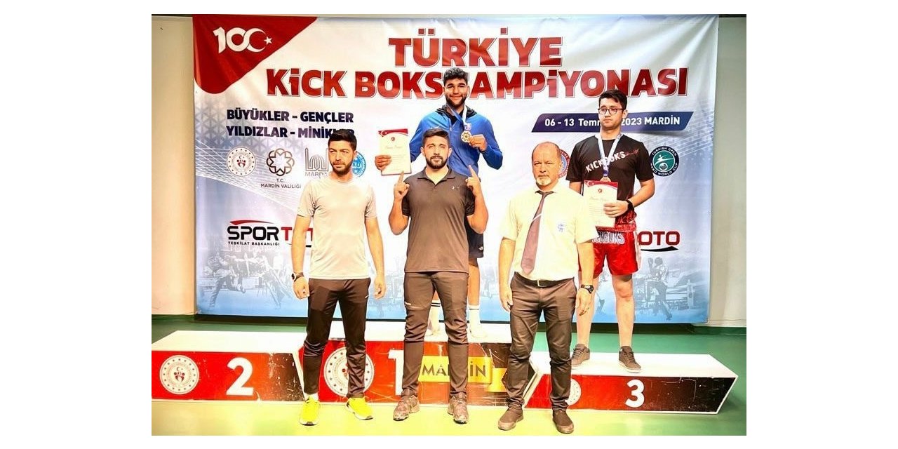 Erzurumlu Kick Boksçular madalyaları topladı