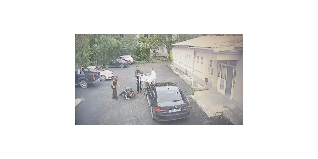 Kars’ta gazeteciye çirkin saldırı