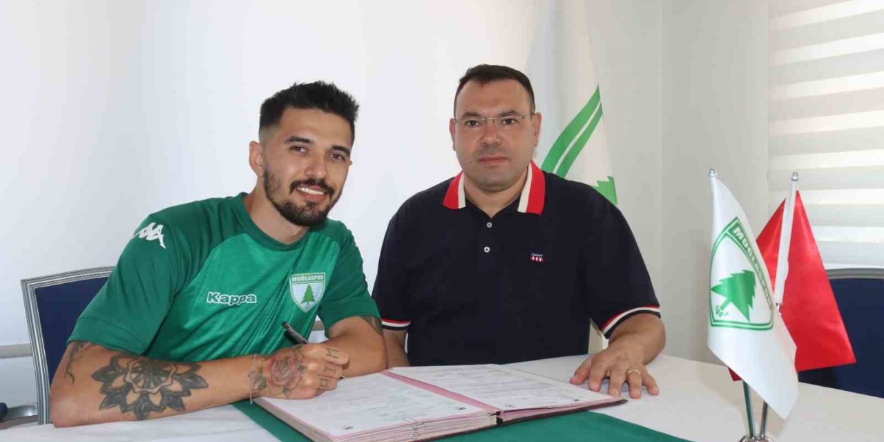 Muğlaspor’a şampiyon sağ kanat oyuncusu