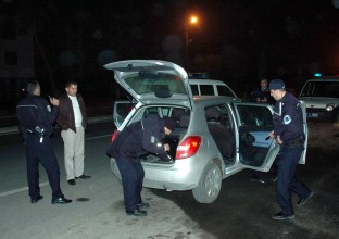 Dur! ihtarına uymadı yakayı ele verdi