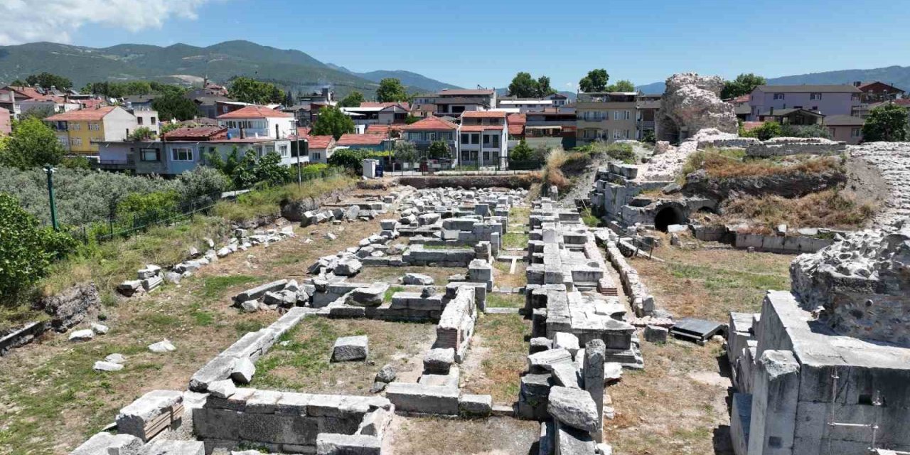 İznik Roma Tiyatrosu turizme kazandırılıyor