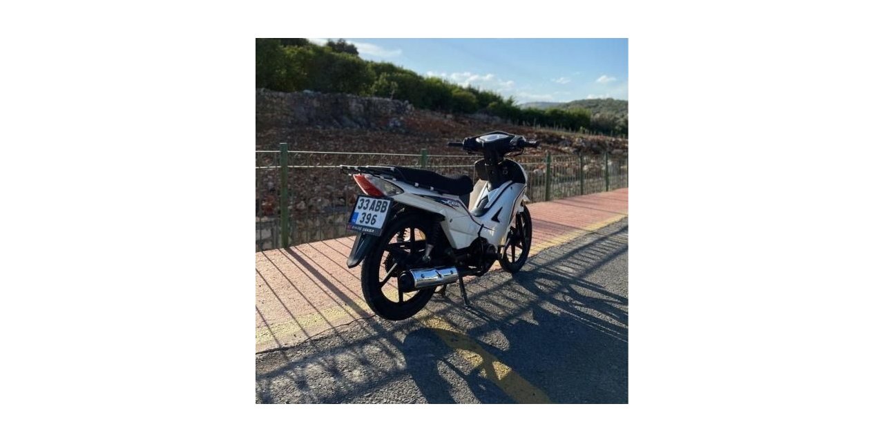 Park halindeki motosiklet çalındı