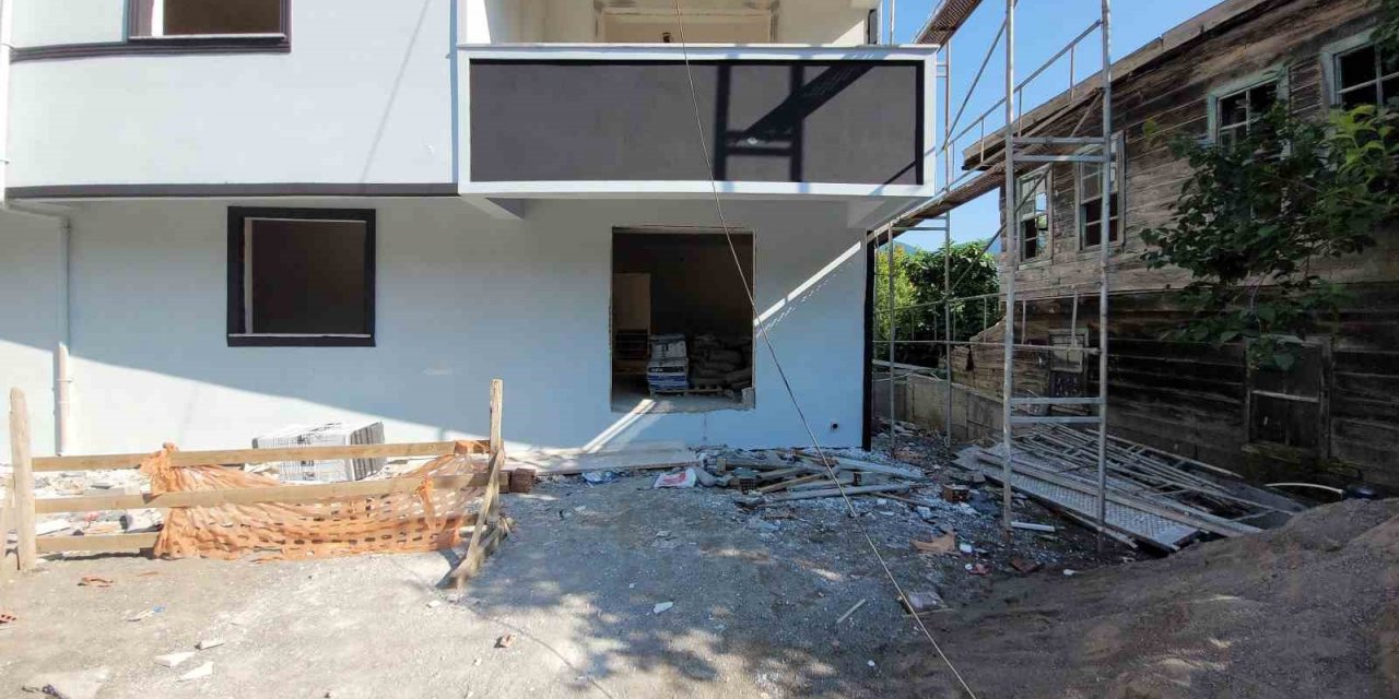 İnşaat malzemeleri çalınan ustadan hırsıza çağrı: “Lütfen malzemelerimi geri getir senden şikayetçi olmayayım”