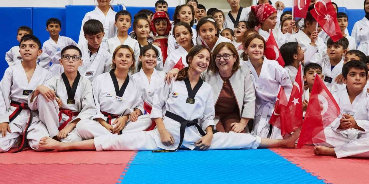 Büyükşehir’in yaz spor okullarına öğrencilerden yoğun ilgi