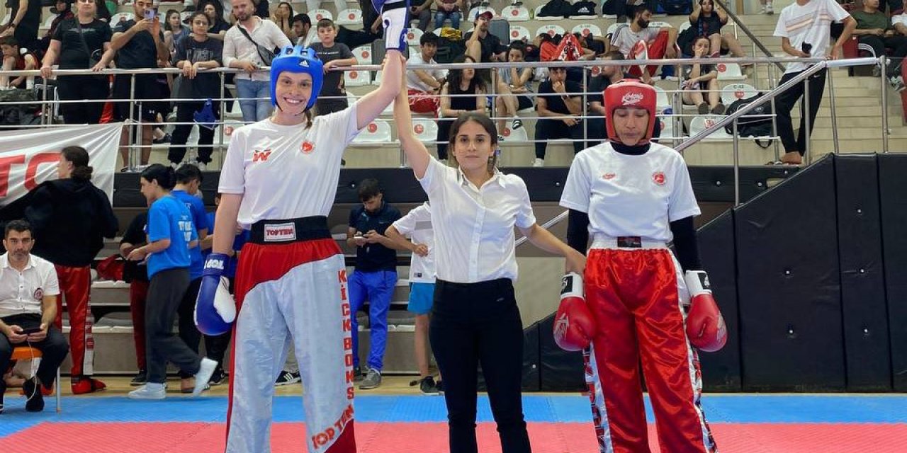 Kick Boks’ta Türkiye Şampiyonu Sakarya Büyükşehir’den