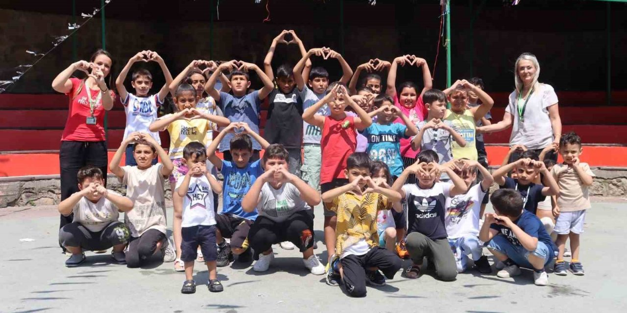 İzmit’te çocuklar etkinliklerle eğleniyor