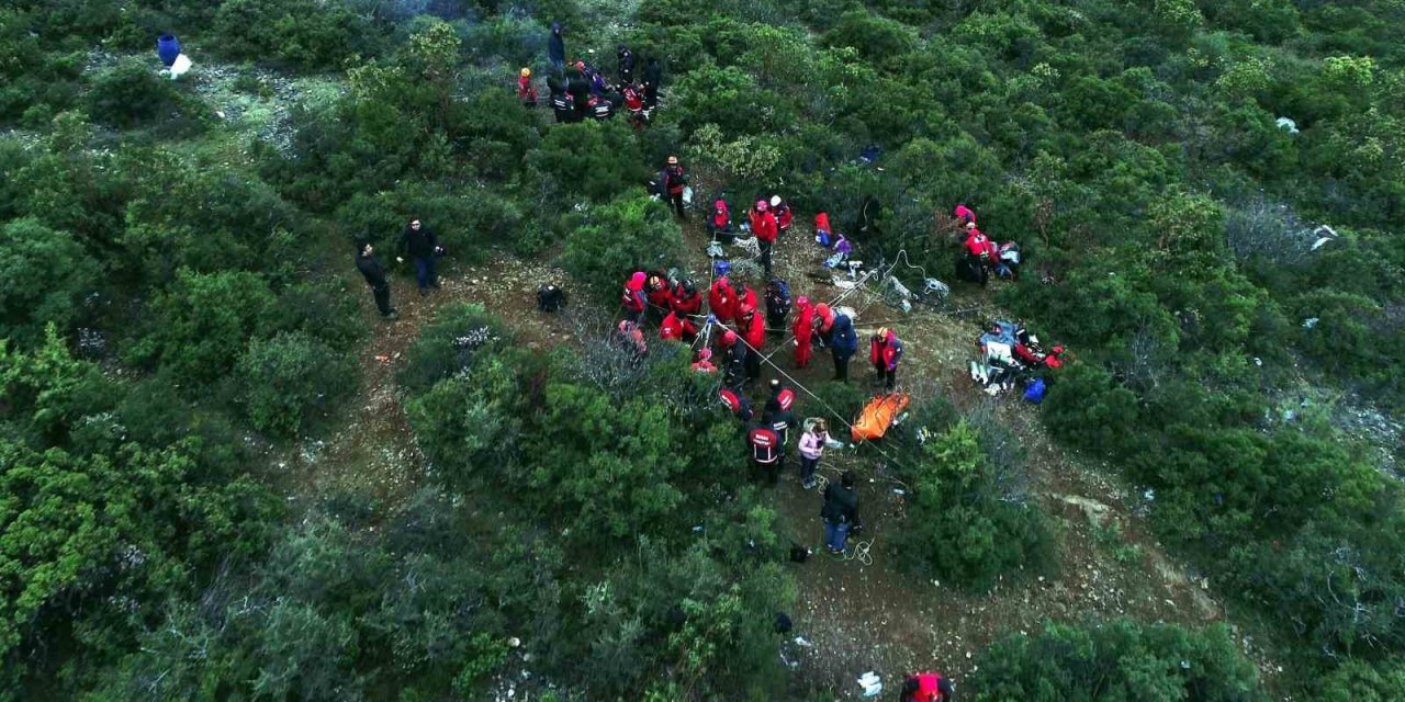 İznik’de mağarada hazine arayan ve mahsur kaldığı öne sürülenler için seferberlik