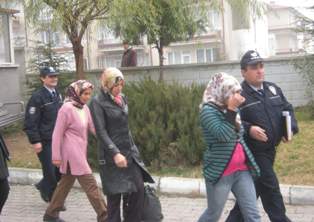 Ereğli'de kadın hırsızlar yakalandı