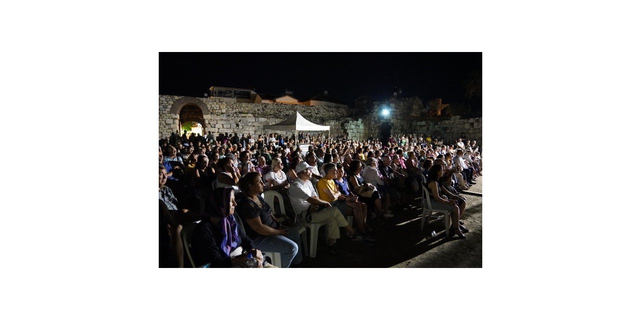 Kaleiçi’nde Türk halk müziği esintisi