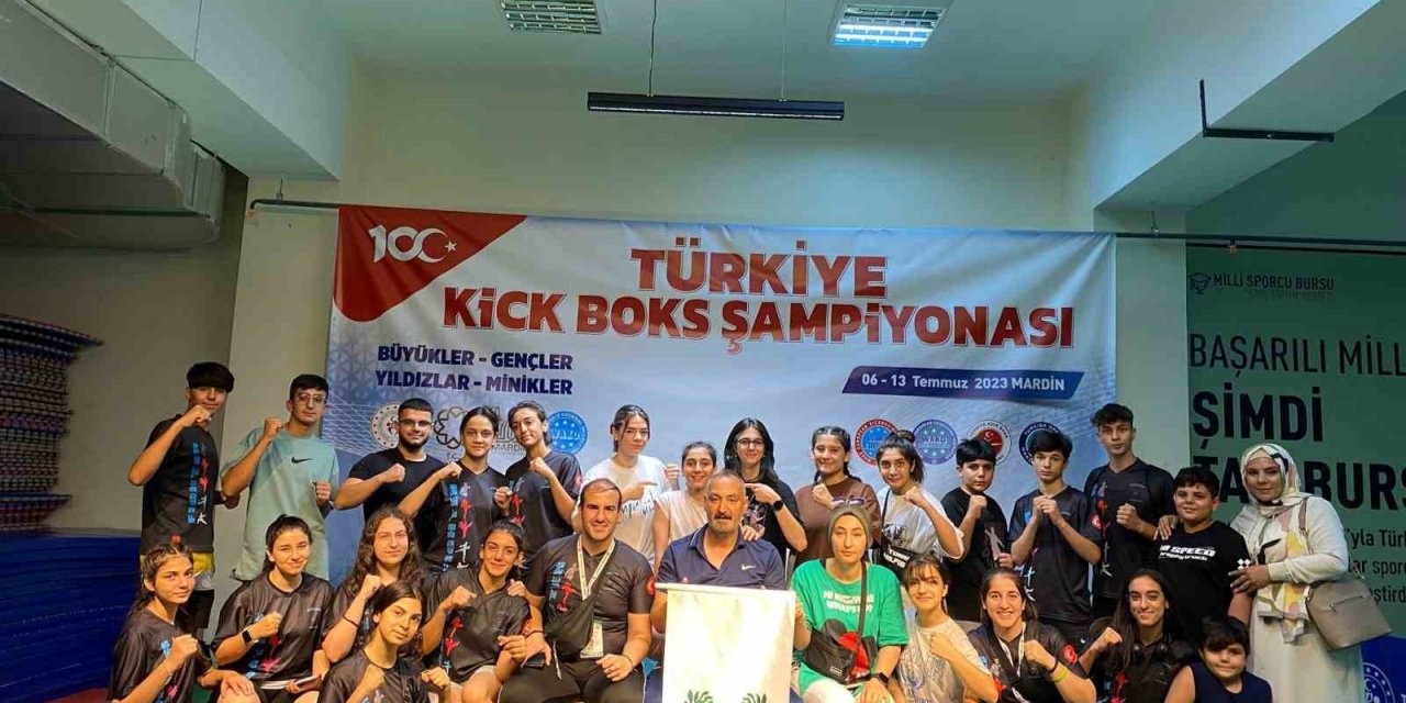 Yenişehir Belediyesi kick boks sporcuları Avrupa Şampiyonası’nda